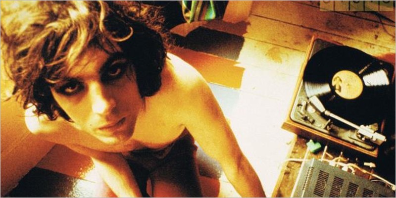 La ballata di Syd Barrett, dalle origini dei Pink Floyd alla "leggenda nera"
