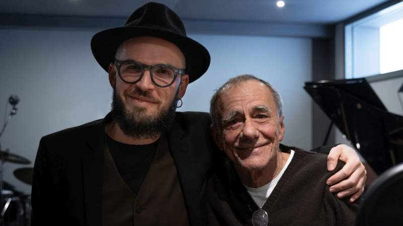 Paolo Simoni in radio e in digitale "L'anima vuole" con la partecipazione di Roberto Vecchioni